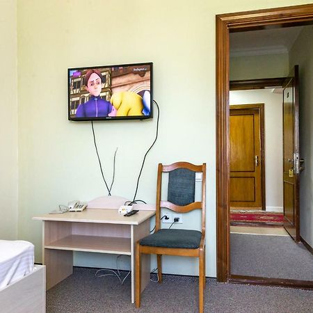 Hotel Tourist アスターナ エクステリア 写真