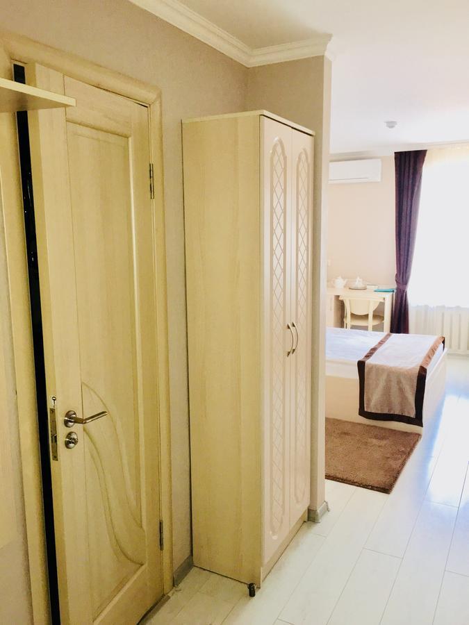 Hotel Tourist アスターナ エクステリア 写真