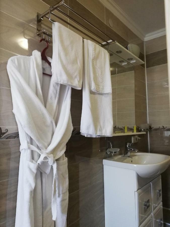 Hotel Tourist アスターナ エクステリア 写真