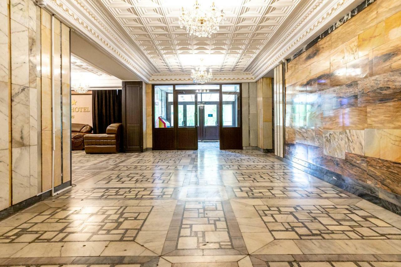 Hotel Tourist アスターナ エクステリア 写真