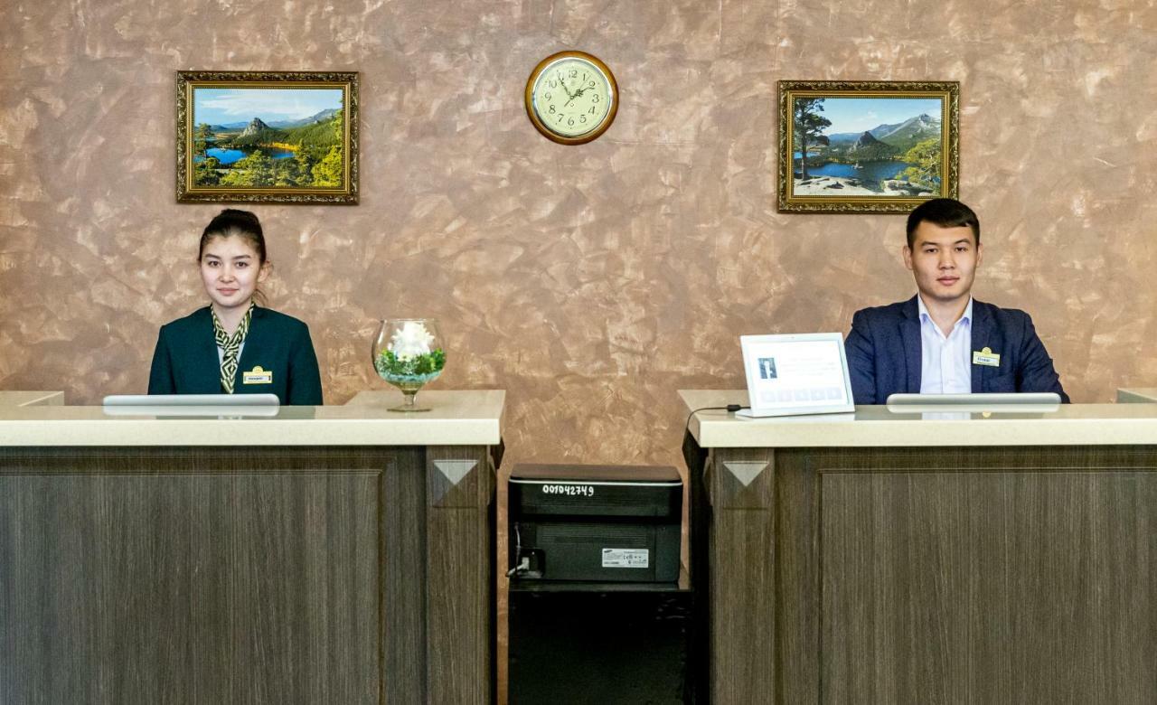 Hotel Tourist アスターナ エクステリア 写真